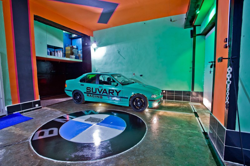  BMW studio SUVARY, . 