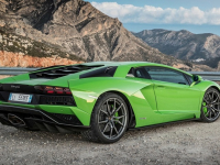   :    Lamborghini      