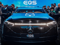 Mercedes представил электрический седан EQS для России