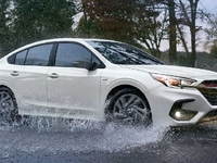 Subaru представила обновленный седан Legacy