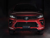Внедорожник Toyota Fortuner нового поколения: первая информация