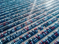 Тысячи новых Kia, Hyundai, Haval и Geely обнаружены на складах в России