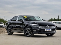 В России появился седан Volkswagen Phideon за 6,15 млн рублей