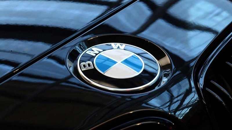  BMW     