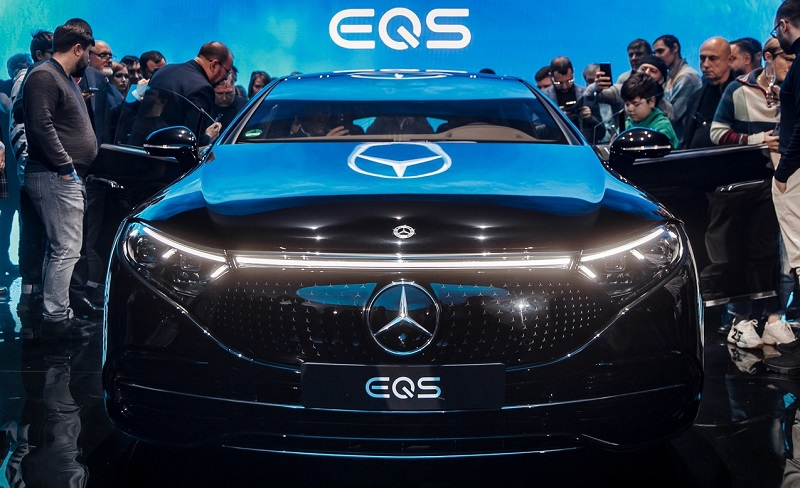 Mercedes    EQS  